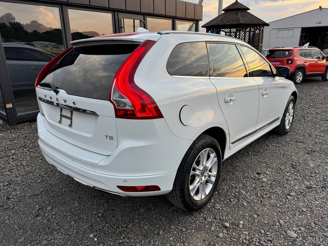 VOLVO XC60 T5 PREMIER 2016