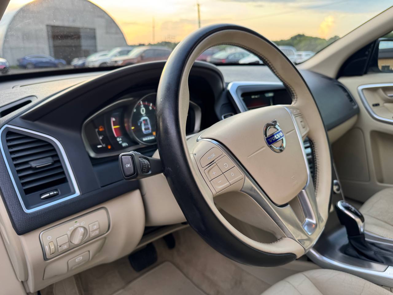 VOLVO XC60 T5 PREMIER 2016