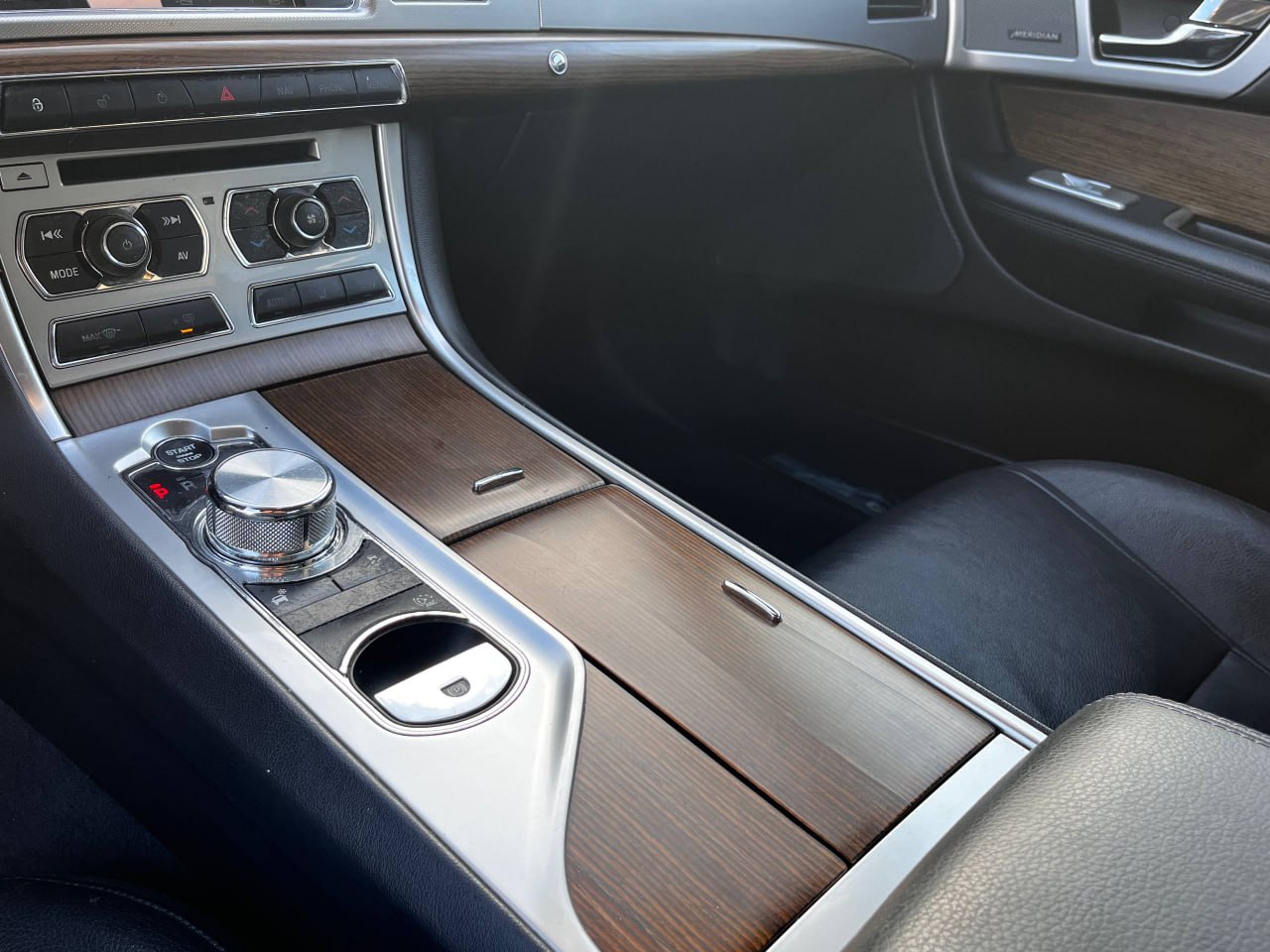 JAGUAR XF 2.0T PREMIUM 2015