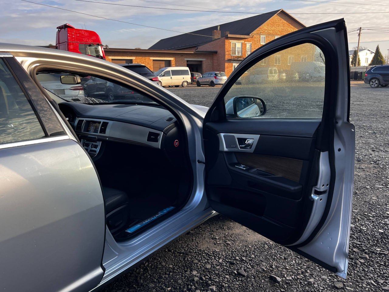 JAGUAR XF 2.0T PREMIUM 2015