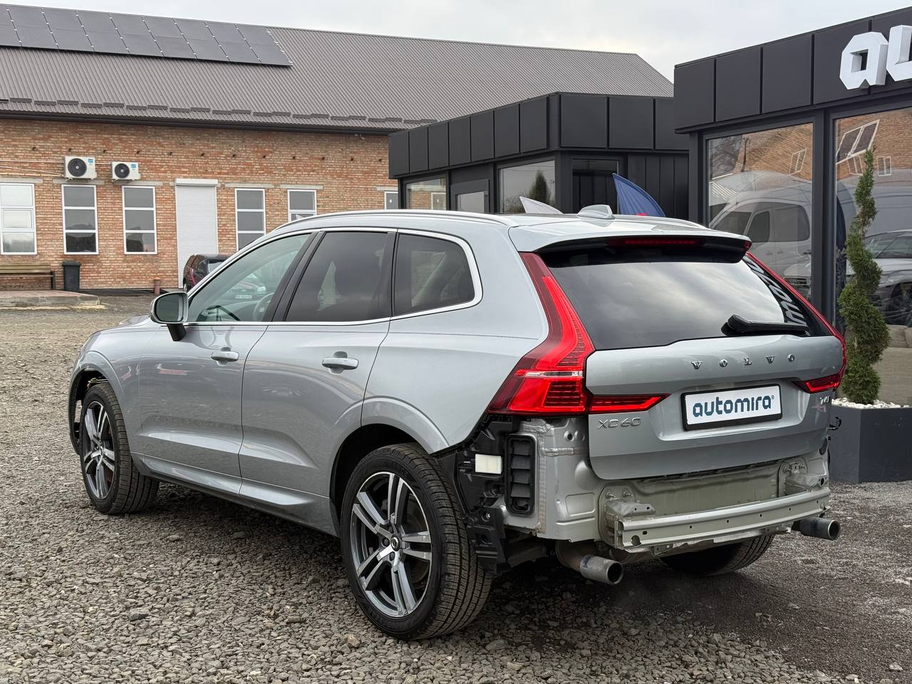 VOLVO XC60 T6 MOMENTUM 2018