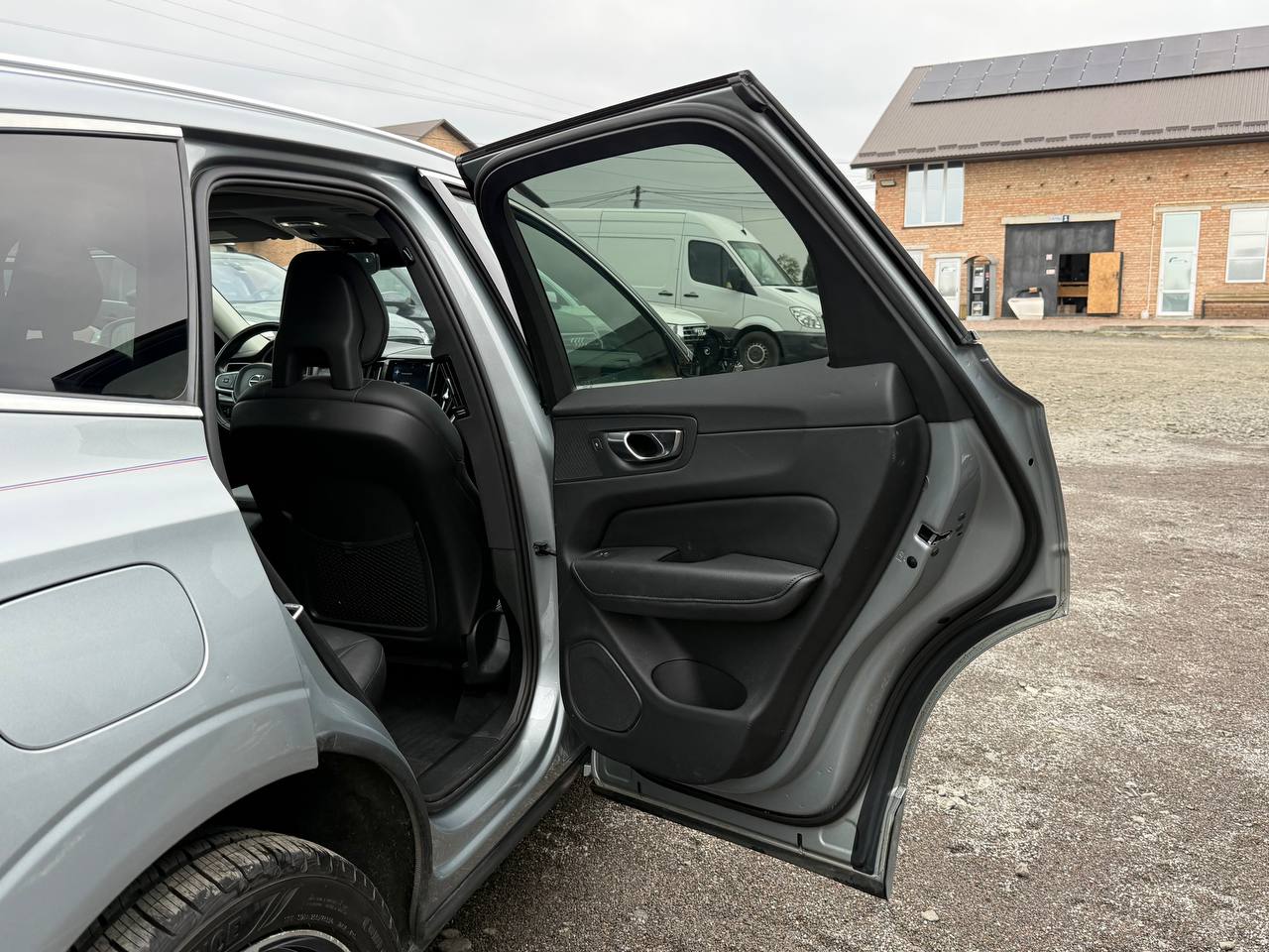 VOLVO XC60 T6 MOMENTUM 2018