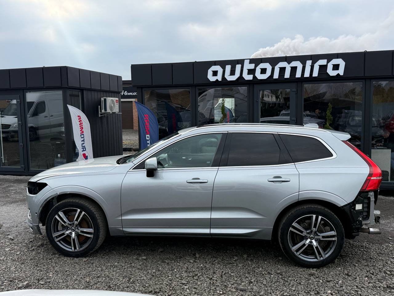 VOLVO XC60 T6 MOMENTUM 2018