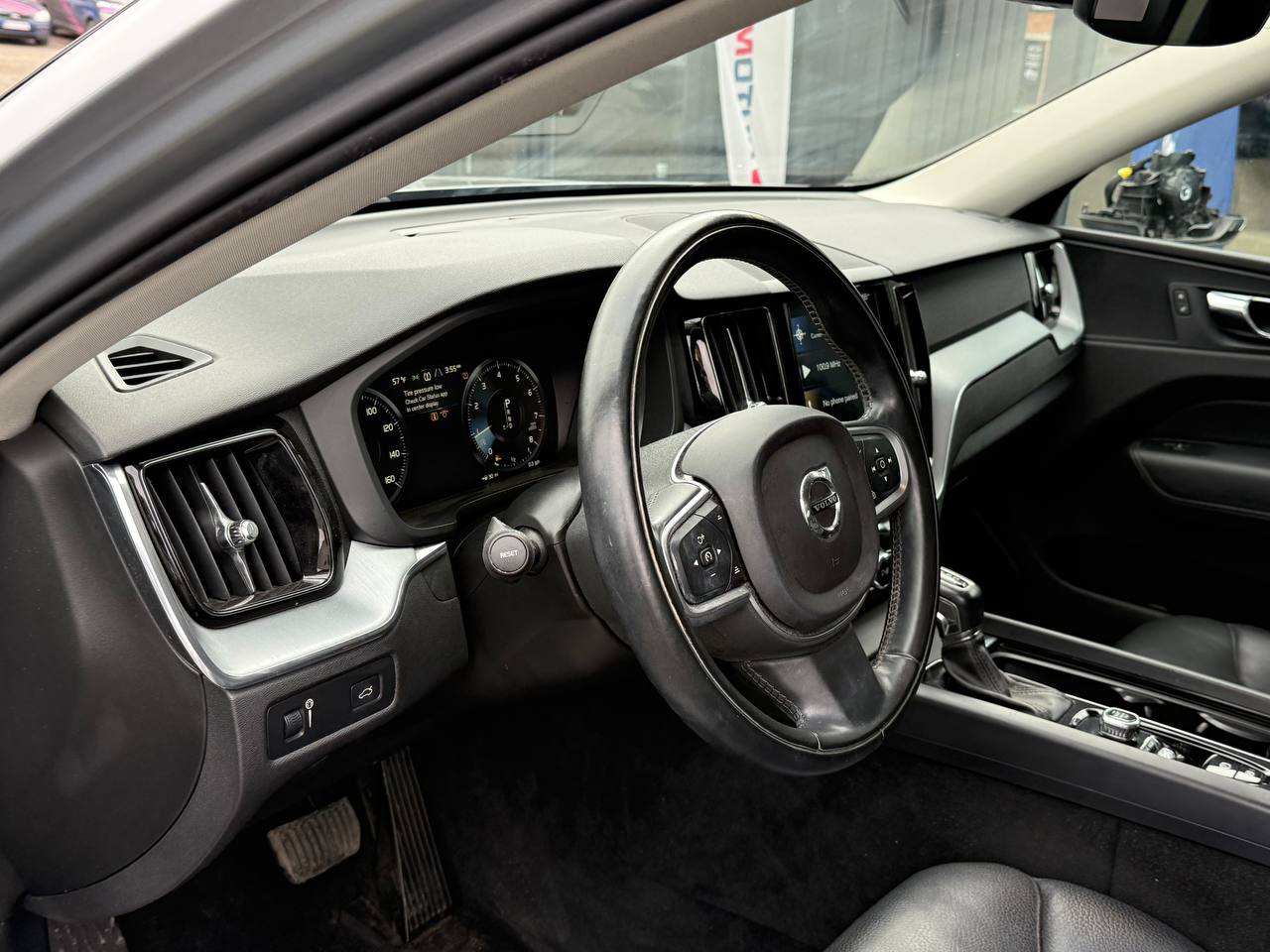 VOLVO XC60 T6 MOMENTUM 2018