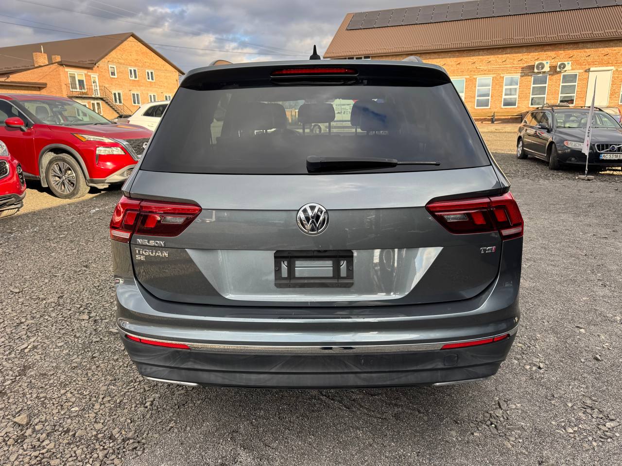 VOLKSWAGEN TIGUAN SE 2018