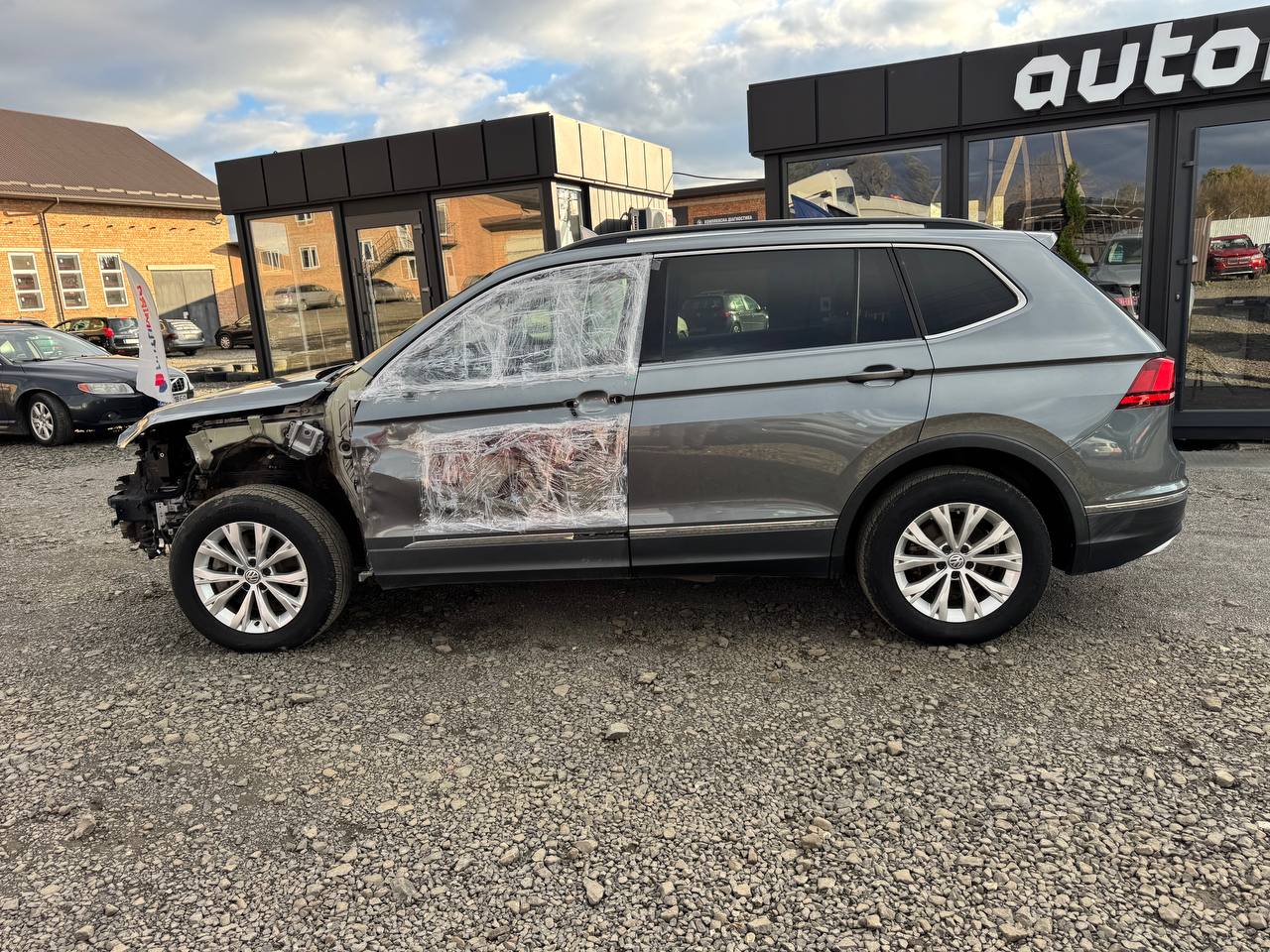 VOLKSWAGEN TIGUAN SE 2018