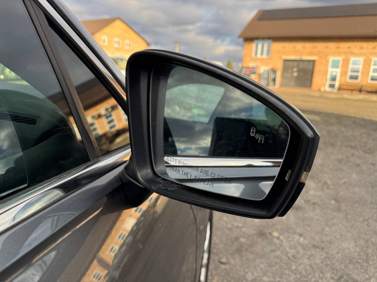 VOLKSWAGEN TIGUAN SE 2018