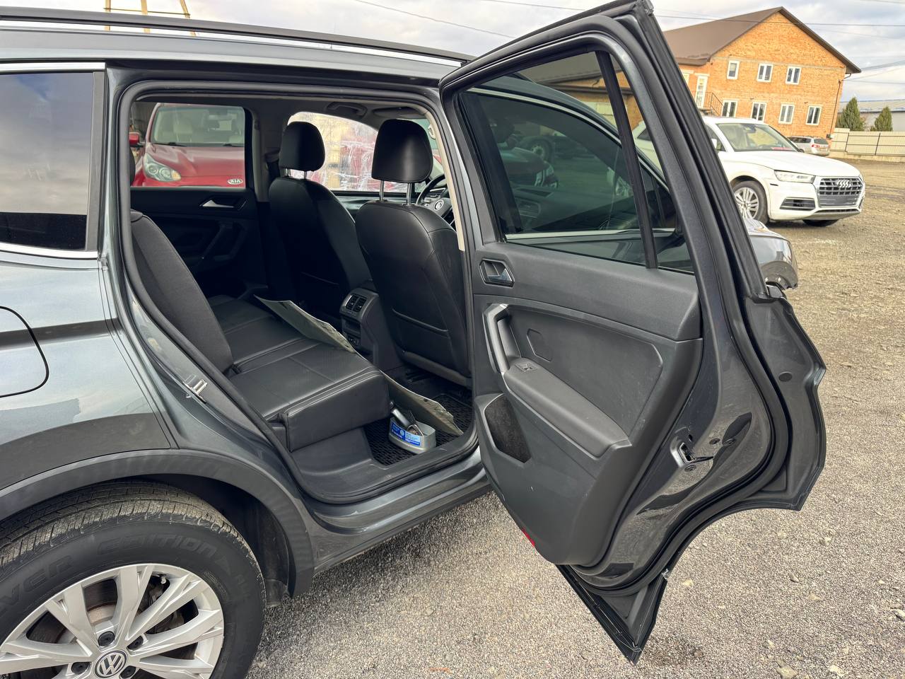 VOLKSWAGEN TIGUAN SE 2018