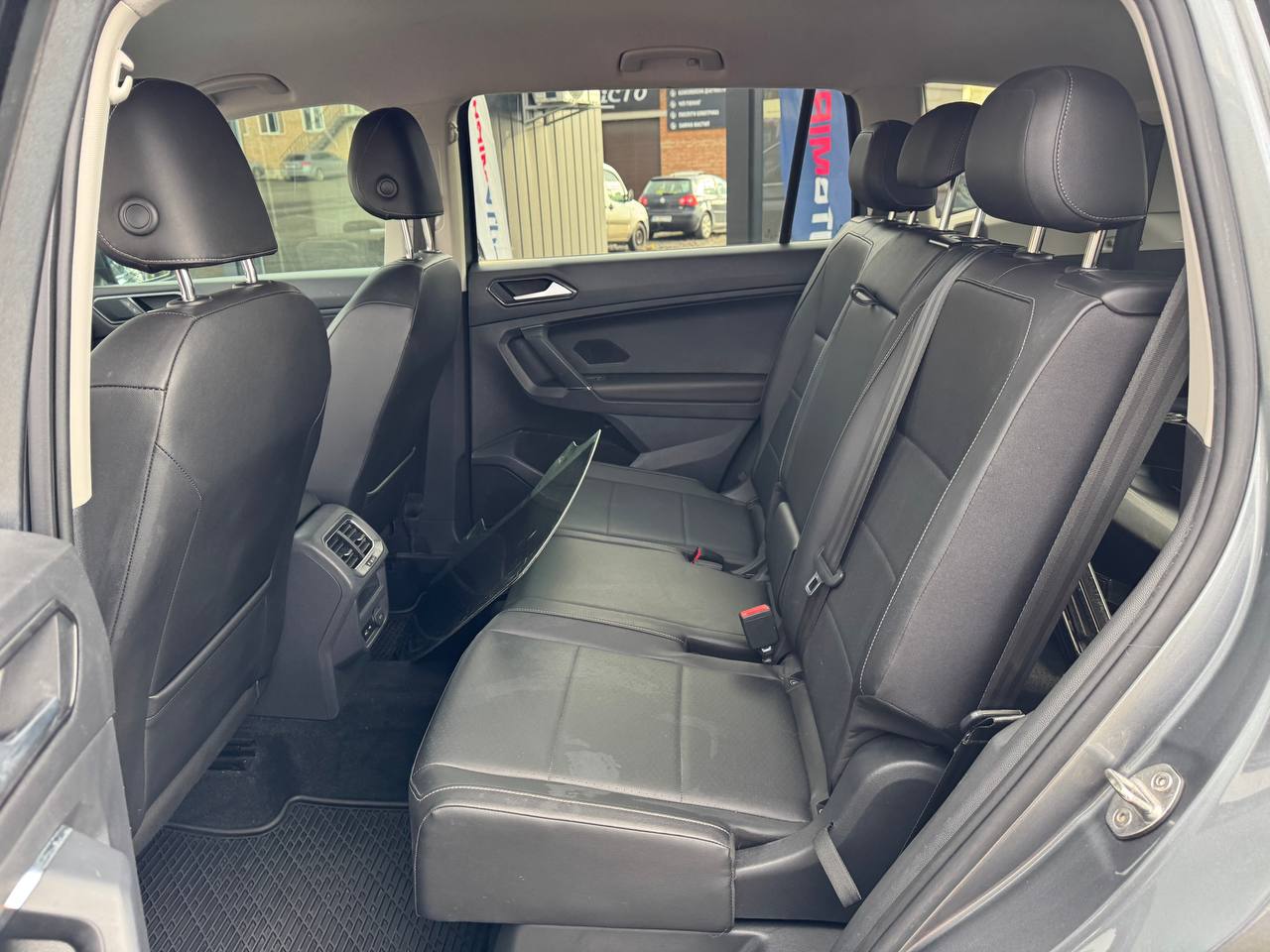 VOLKSWAGEN TIGUAN SE 2018