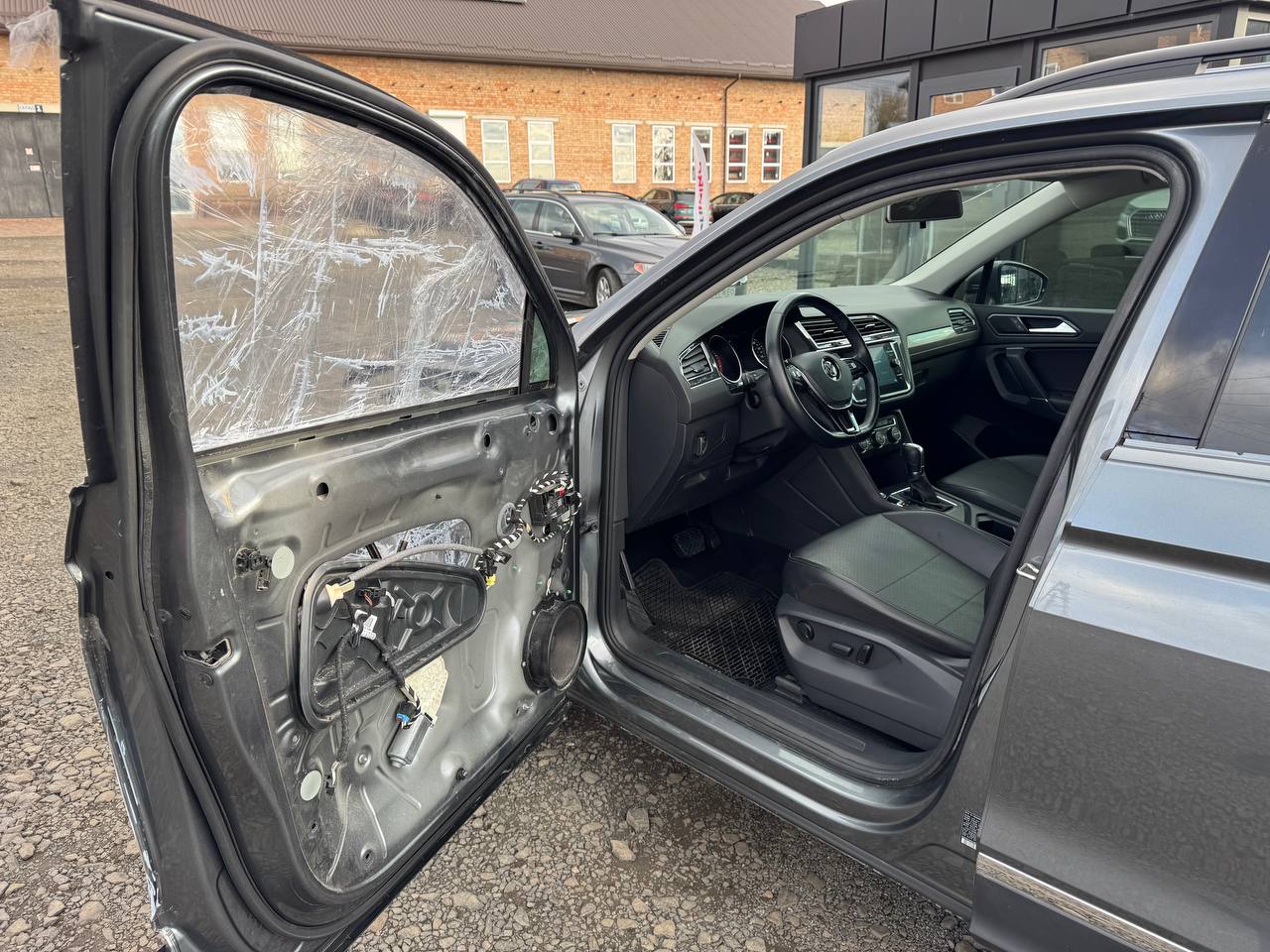 VOLKSWAGEN TIGUAN SE 2018