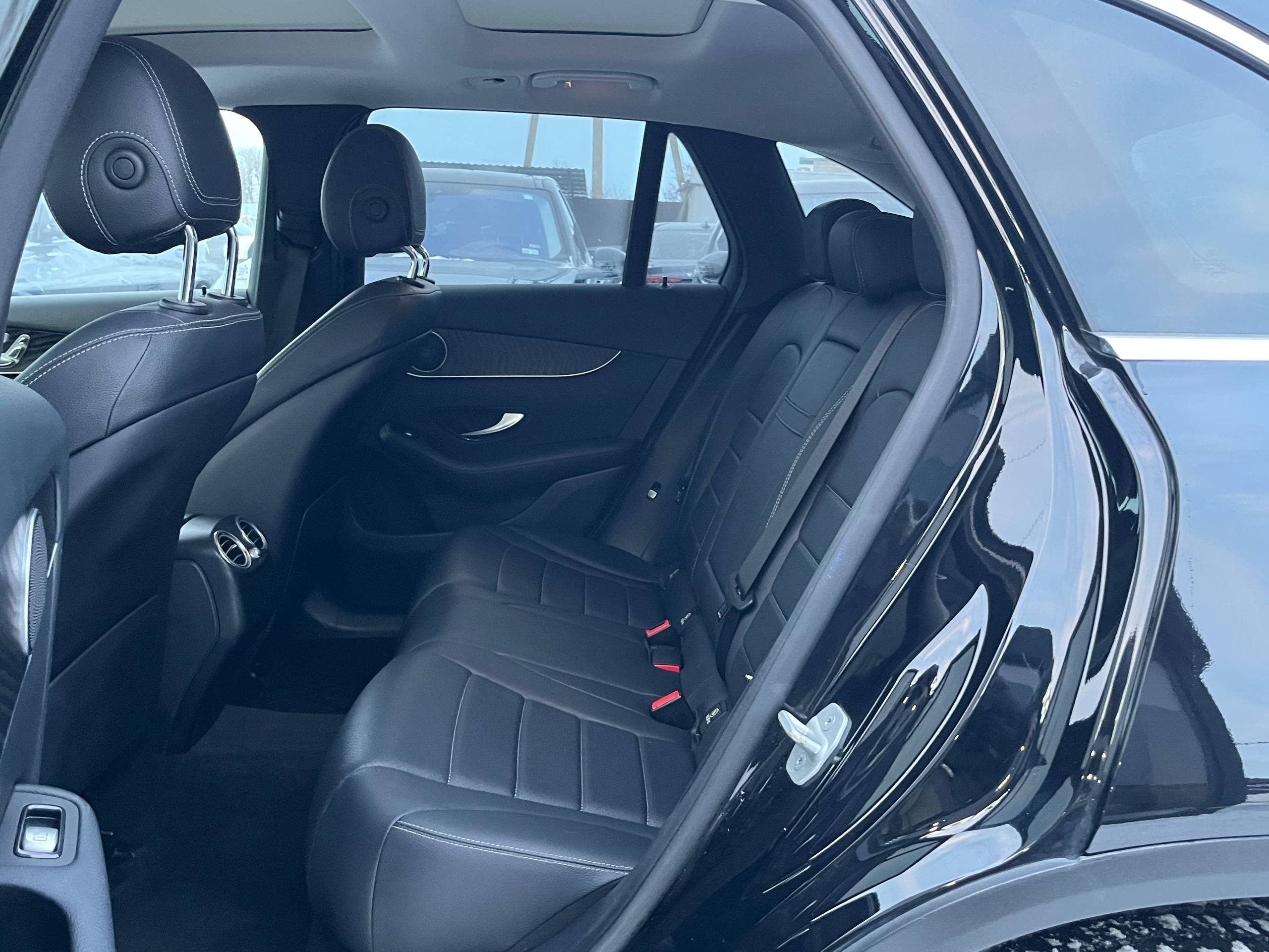 MERCEDES-BENZ GLC 300 2016