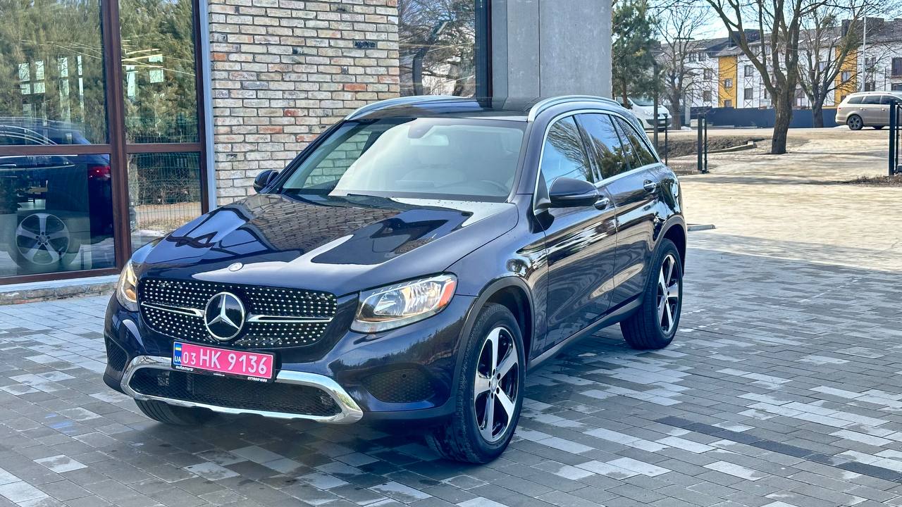 MERCEDES-BENZ GLC 300 2016