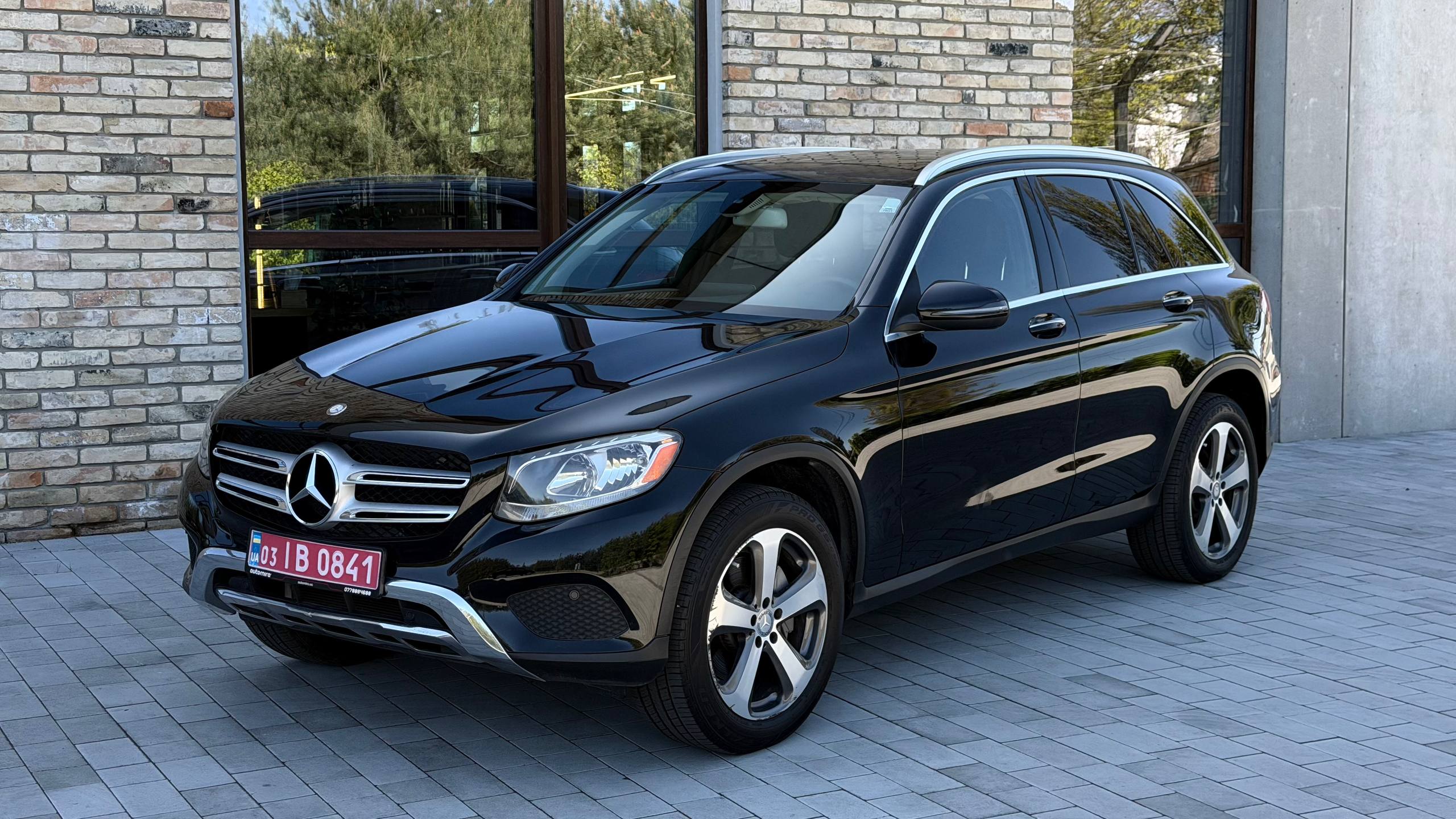 MERCEDES-BENZ GLC 300 2016