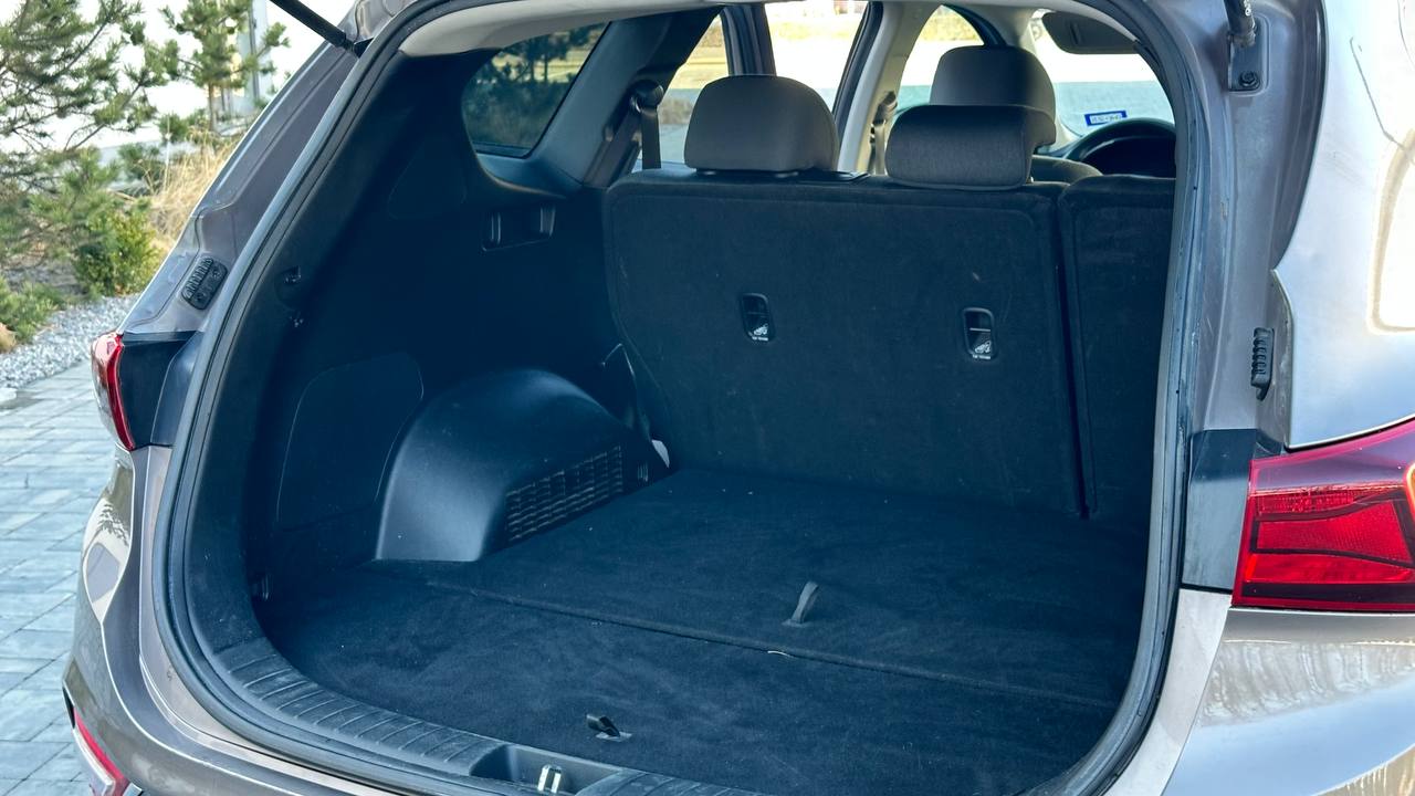 HYUNDAI SANTA FE SE 2019