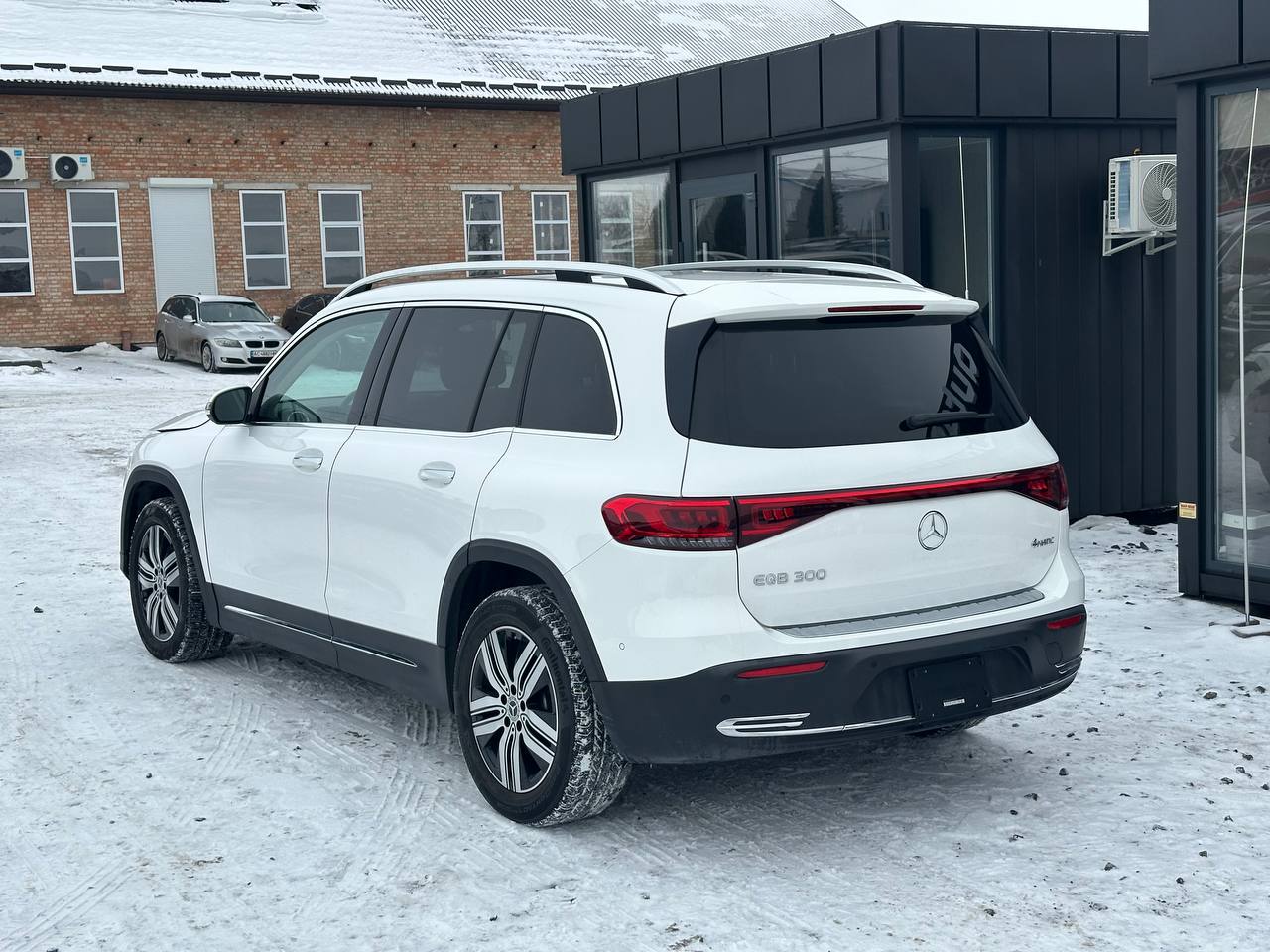 MERCEDES-BENZ EQB 300 4MATIC 2023