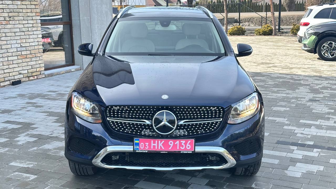 MERCEDES-BENZ GLC 300 2016