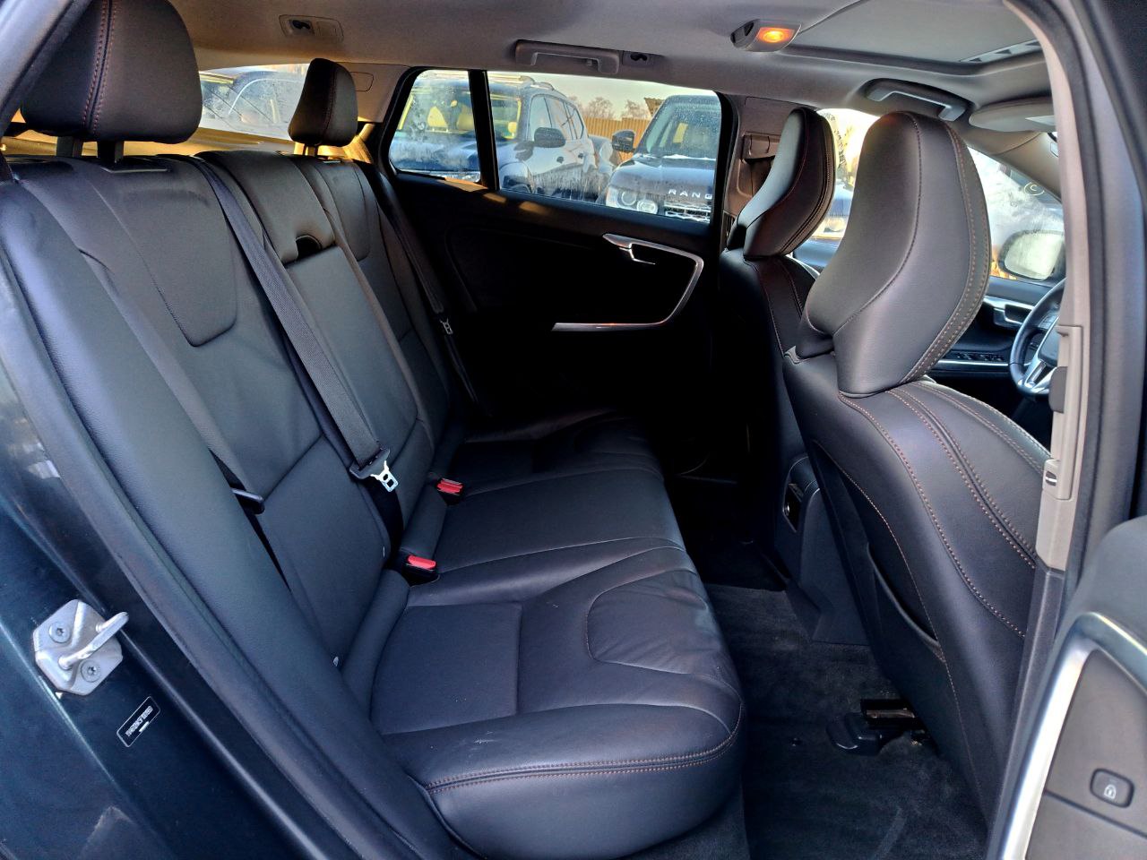 VOLVO V60 CROSS COUNTRY PREMIER 2015