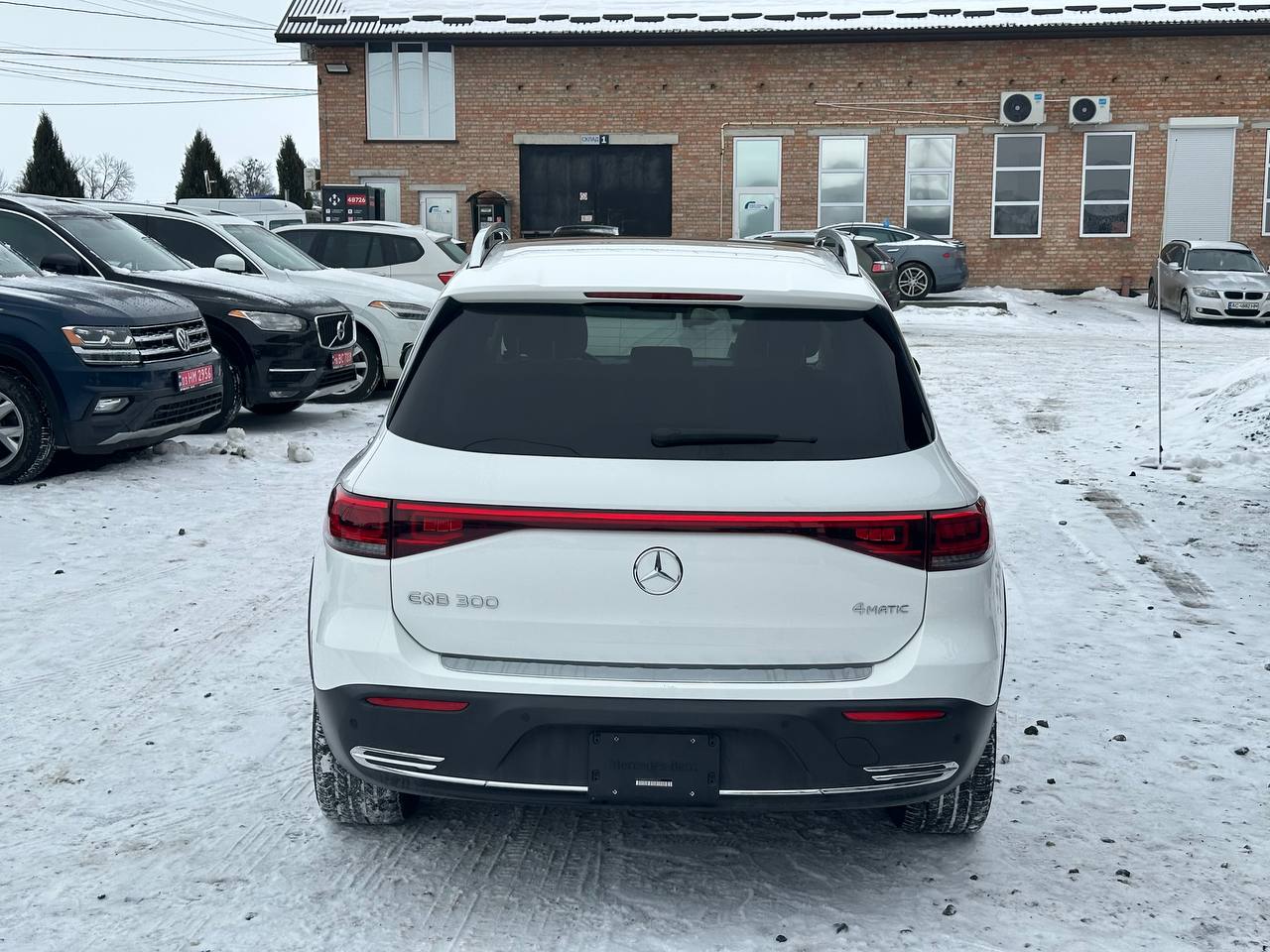 MERCEDES-BENZ EQB 300 4MATIC 2023