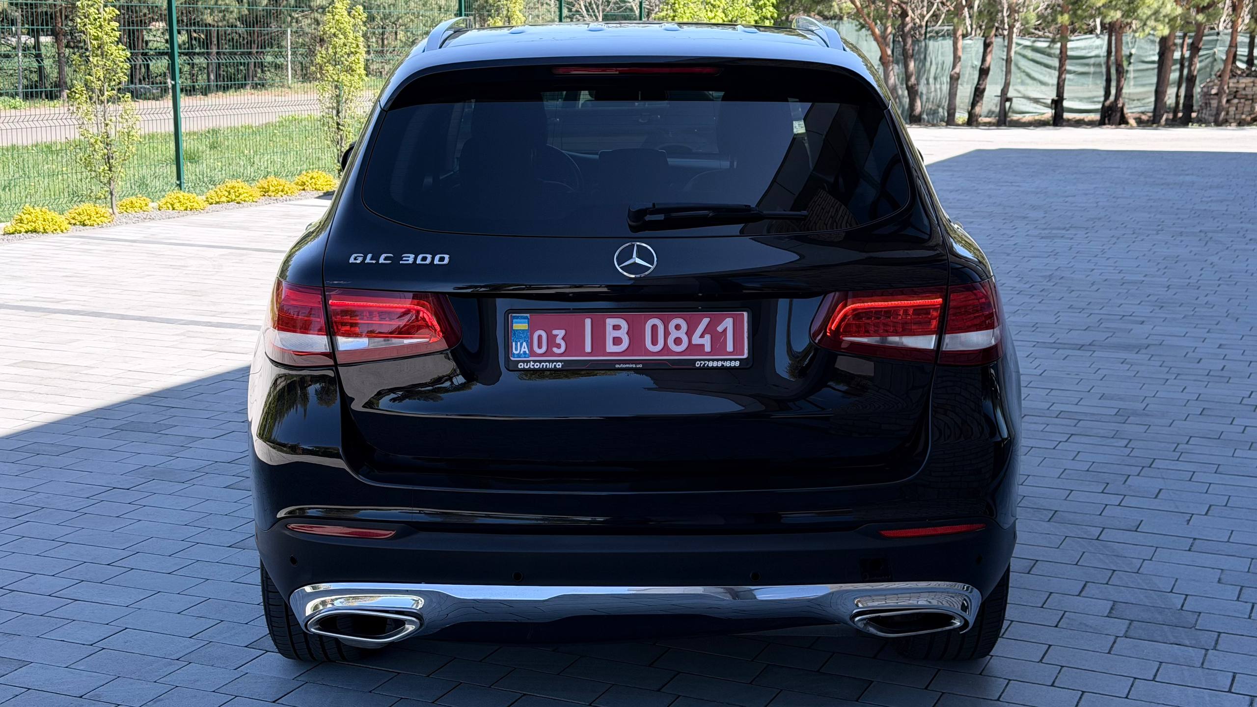 MERCEDES-BENZ GLC 300 2016