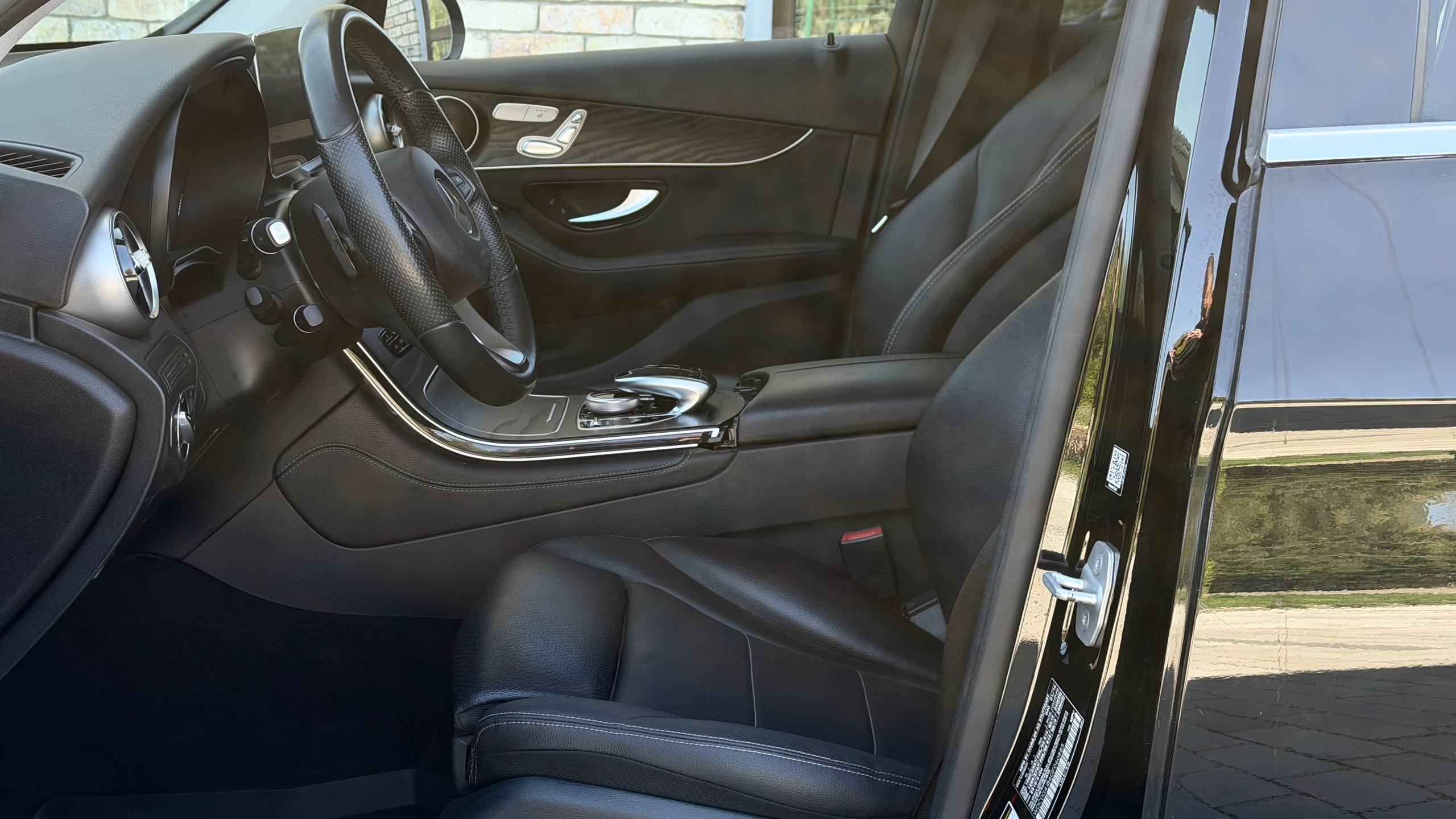 MERCEDES-BENZ GLC 300 2016