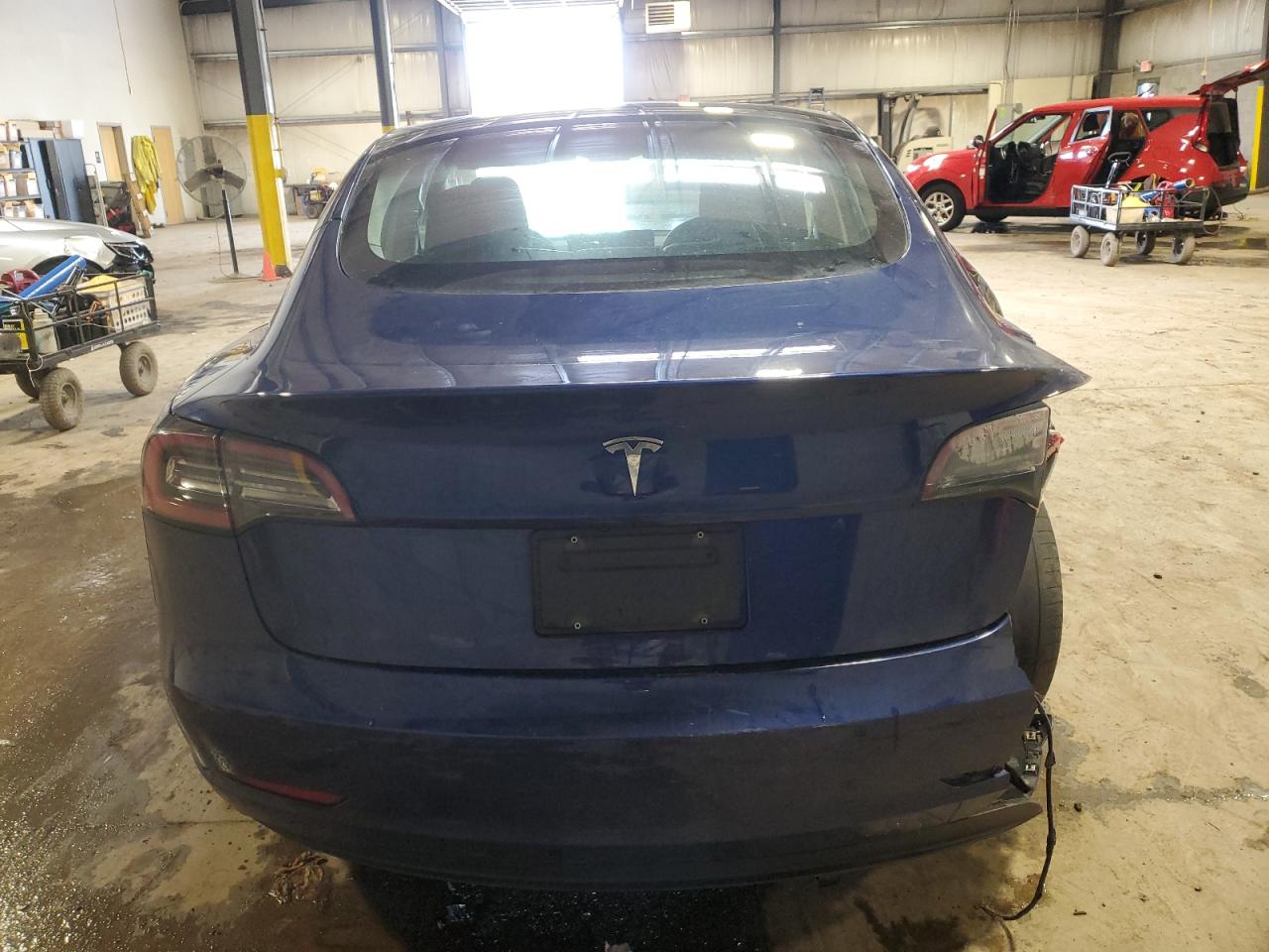 TESLA MODEL 3 2022