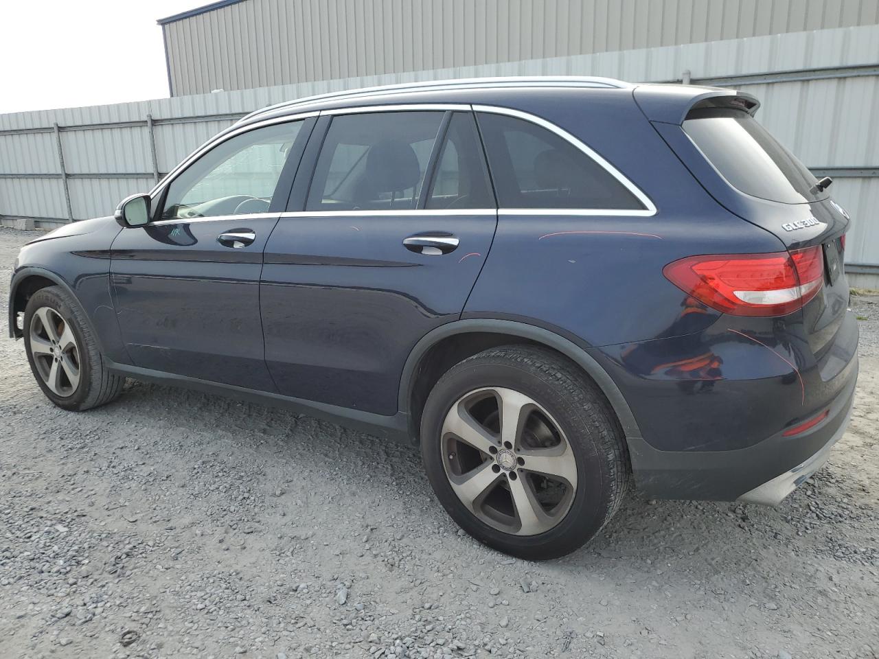 MERCEDES-BENZ GLC 300 2016