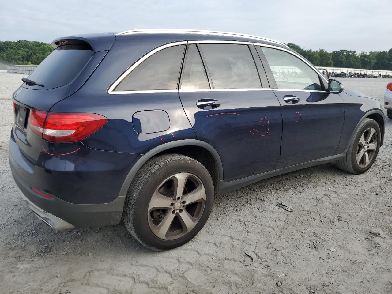 MERCEDES-BENZ GLC 300 2016