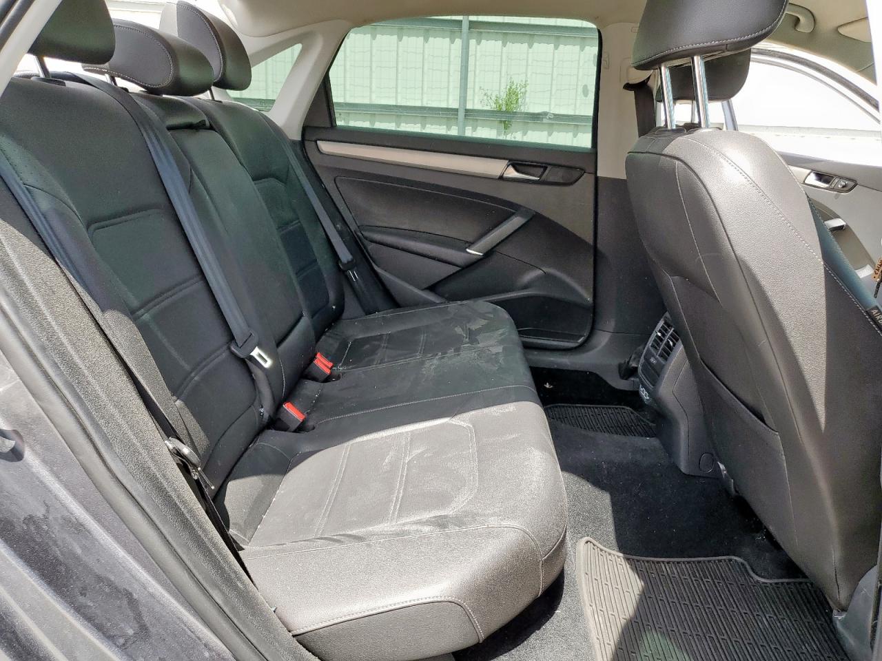 VOLKSWAGEN PASSAT SE 2020