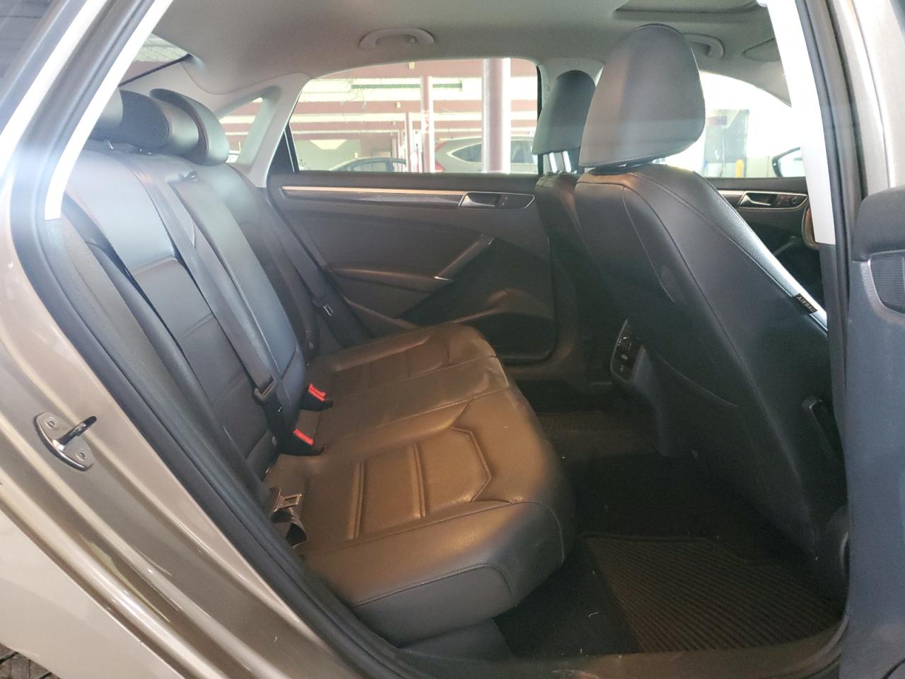 VOLKSWAGEN PASSAT SE 2017