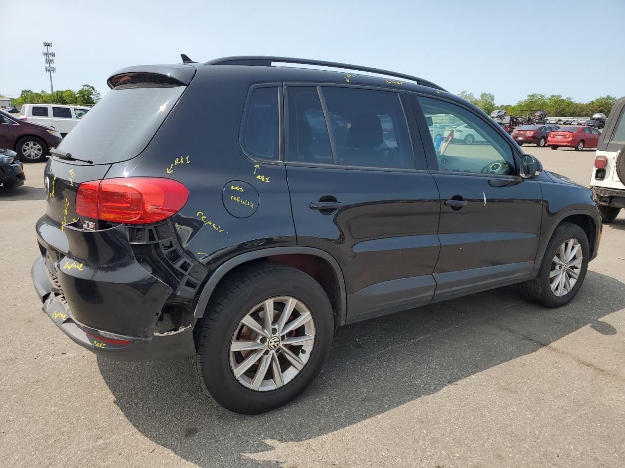 VOLKSWAGEN TIGUAN S 2017