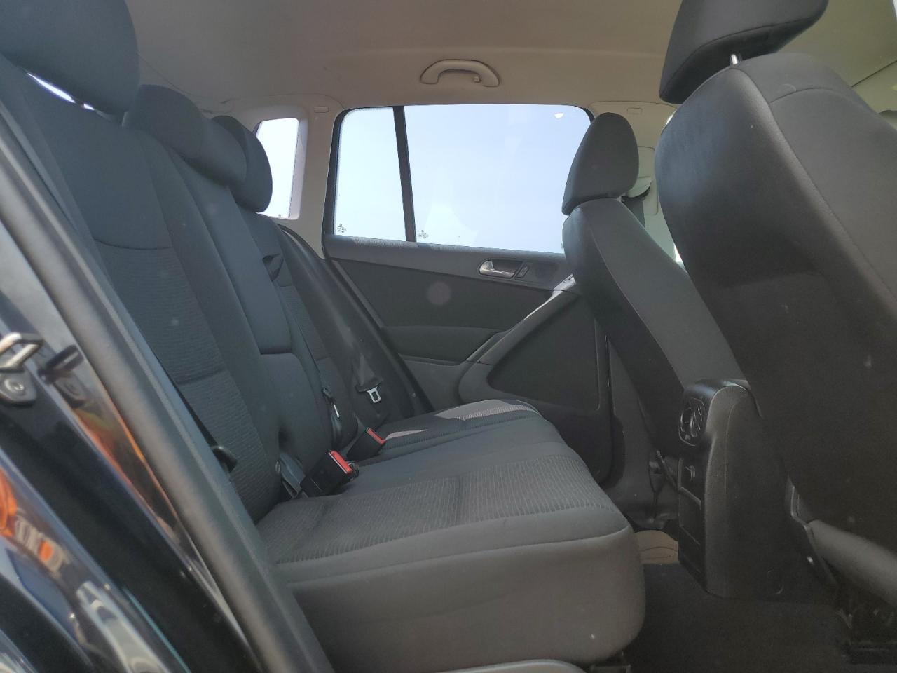 VOLKSWAGEN TIGUAN S 2017