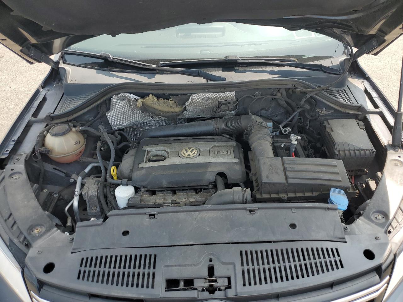 VOLKSWAGEN TIGUAN S 2017