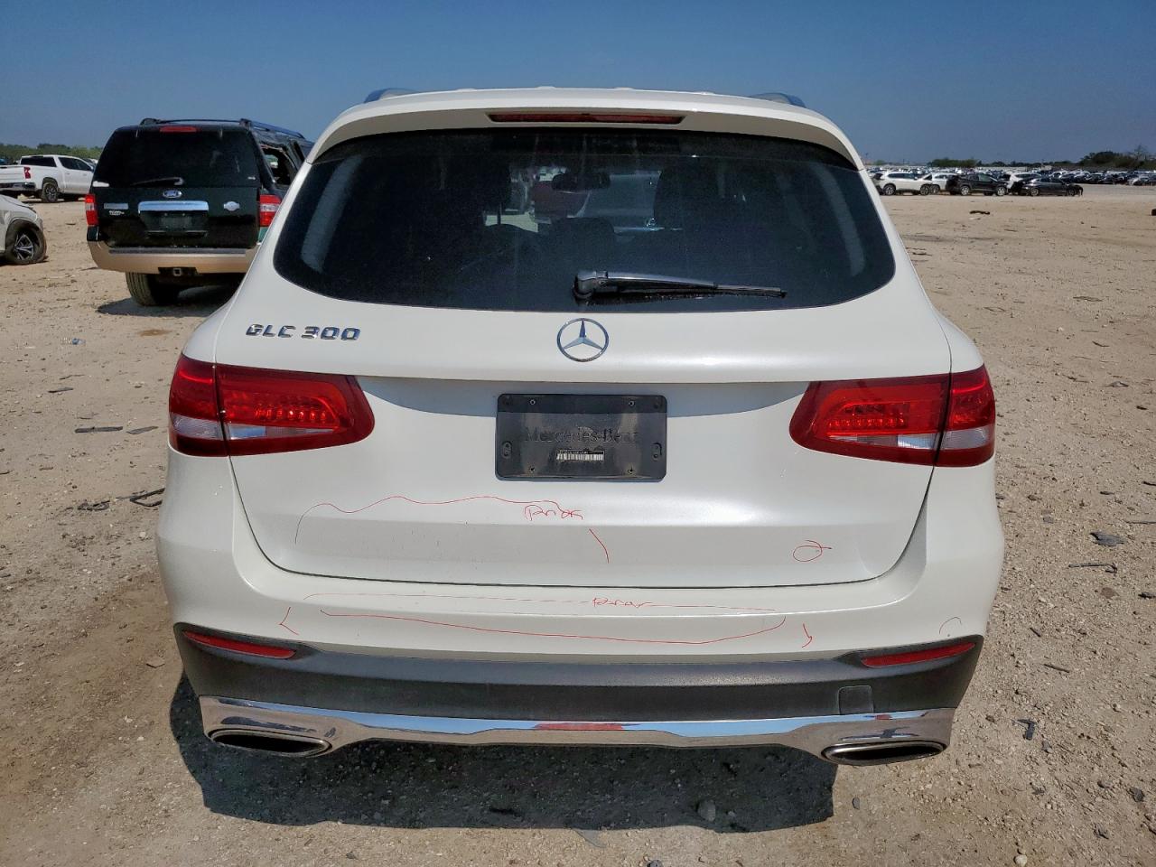 MERCEDES-BENZ GLC 300 2016