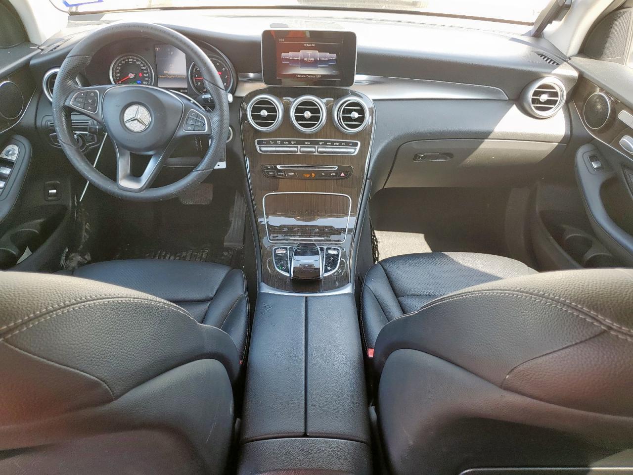 MERCEDES-BENZ GLC 300 2016