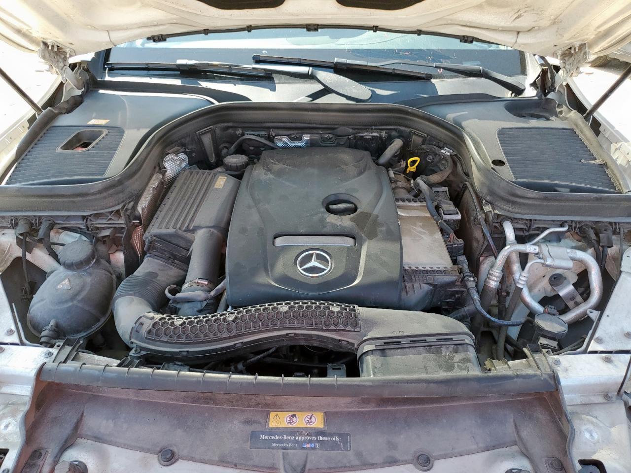 MERCEDES-BENZ GLC 300 2016