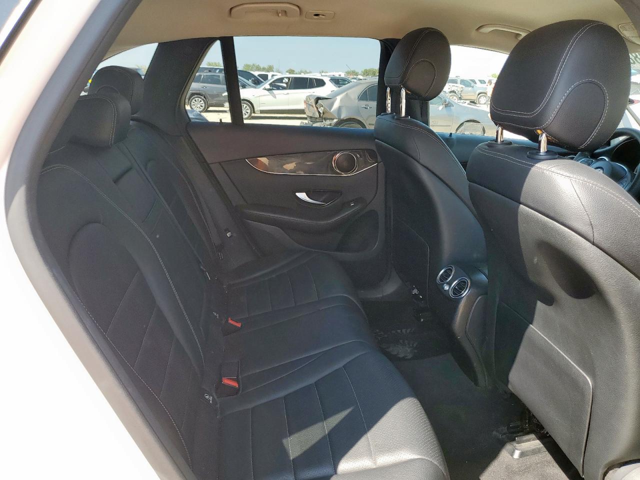 MERCEDES-BENZ GLC 300 2016