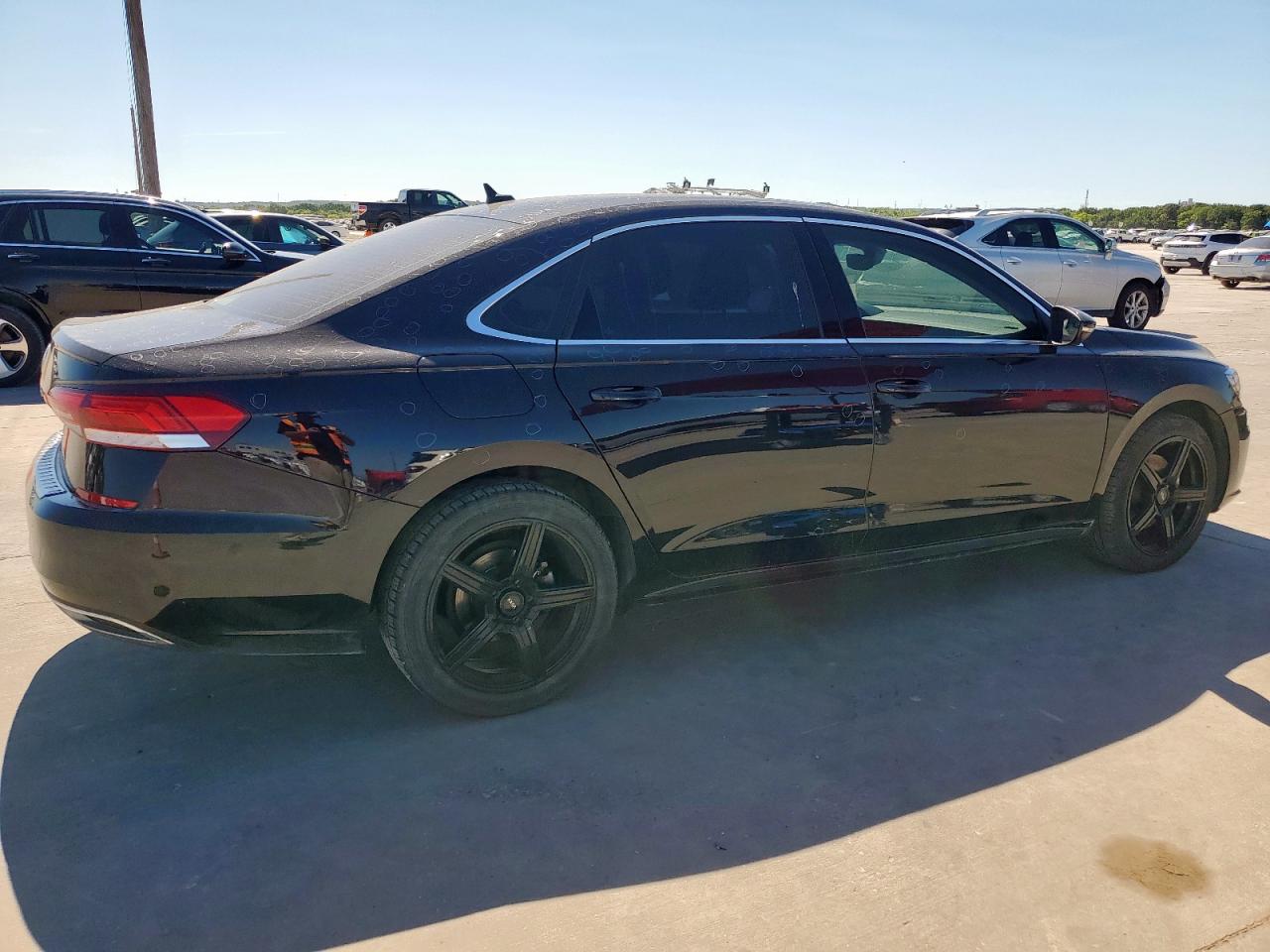 VOLKSWAGEN PASSAT SE 2021