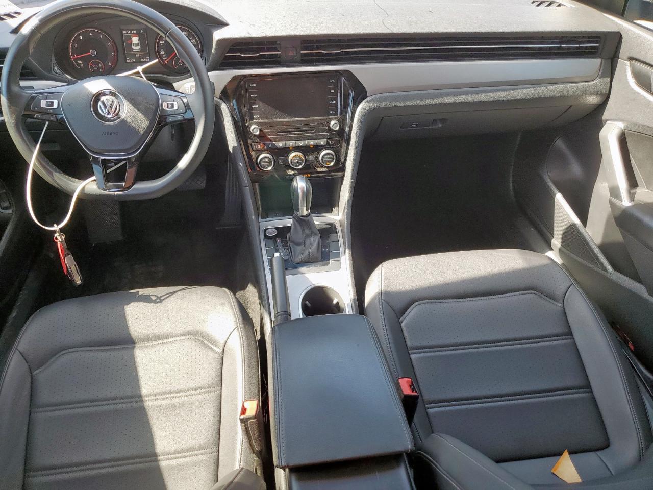 VOLKSWAGEN PASSAT SE 2021