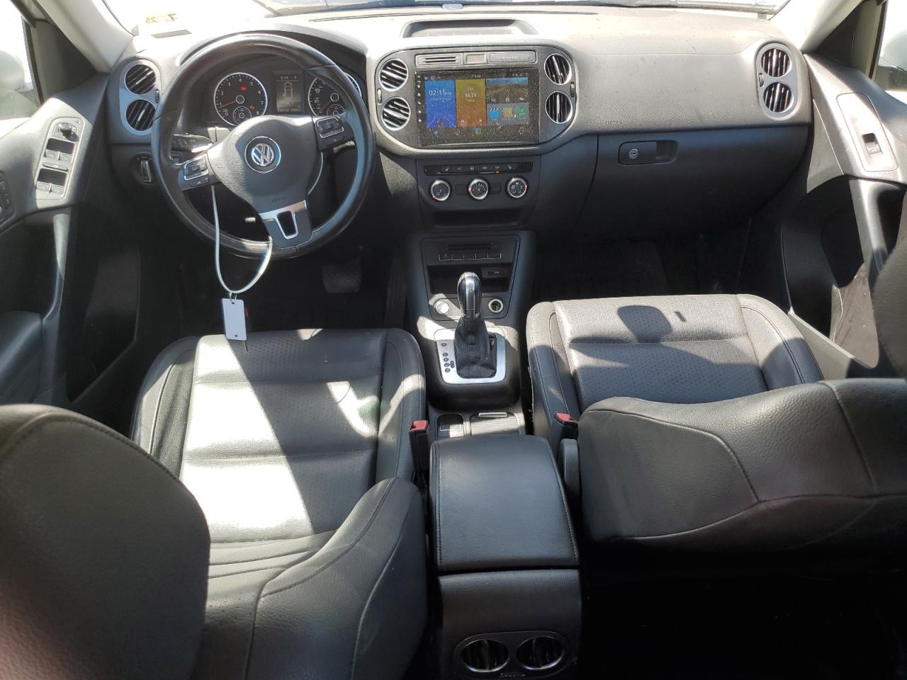 VOLKSWAGEN TIGUAN S 2016