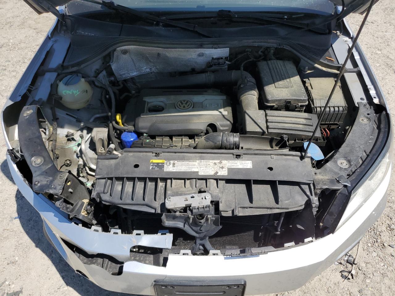 VOLKSWAGEN TIGUAN S 2016