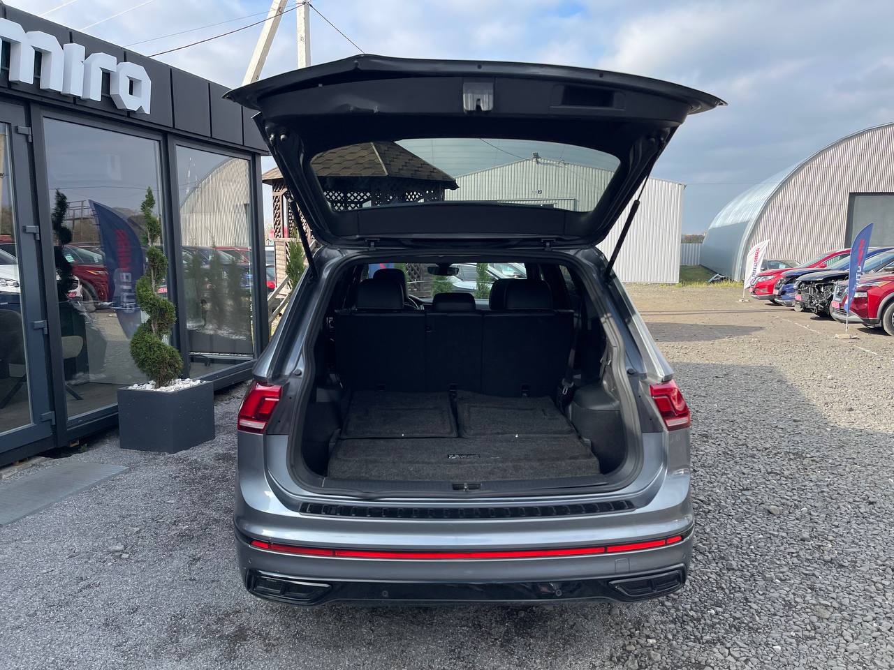 VOLKSWAGEN TIGUAN SE R-LINE BLACK 2023