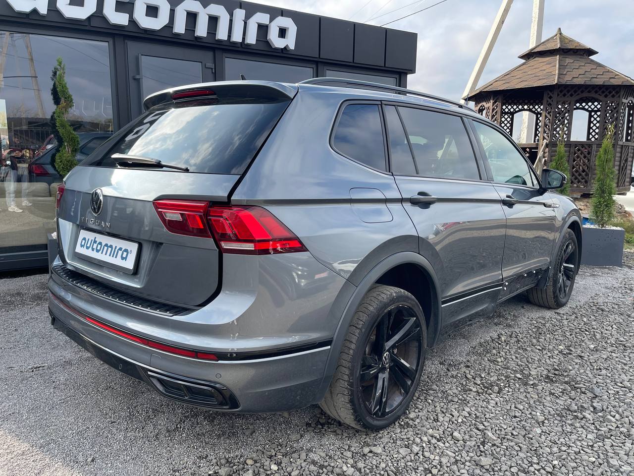 VOLKSWAGEN TIGUAN SE R-LINE BLACK 2023