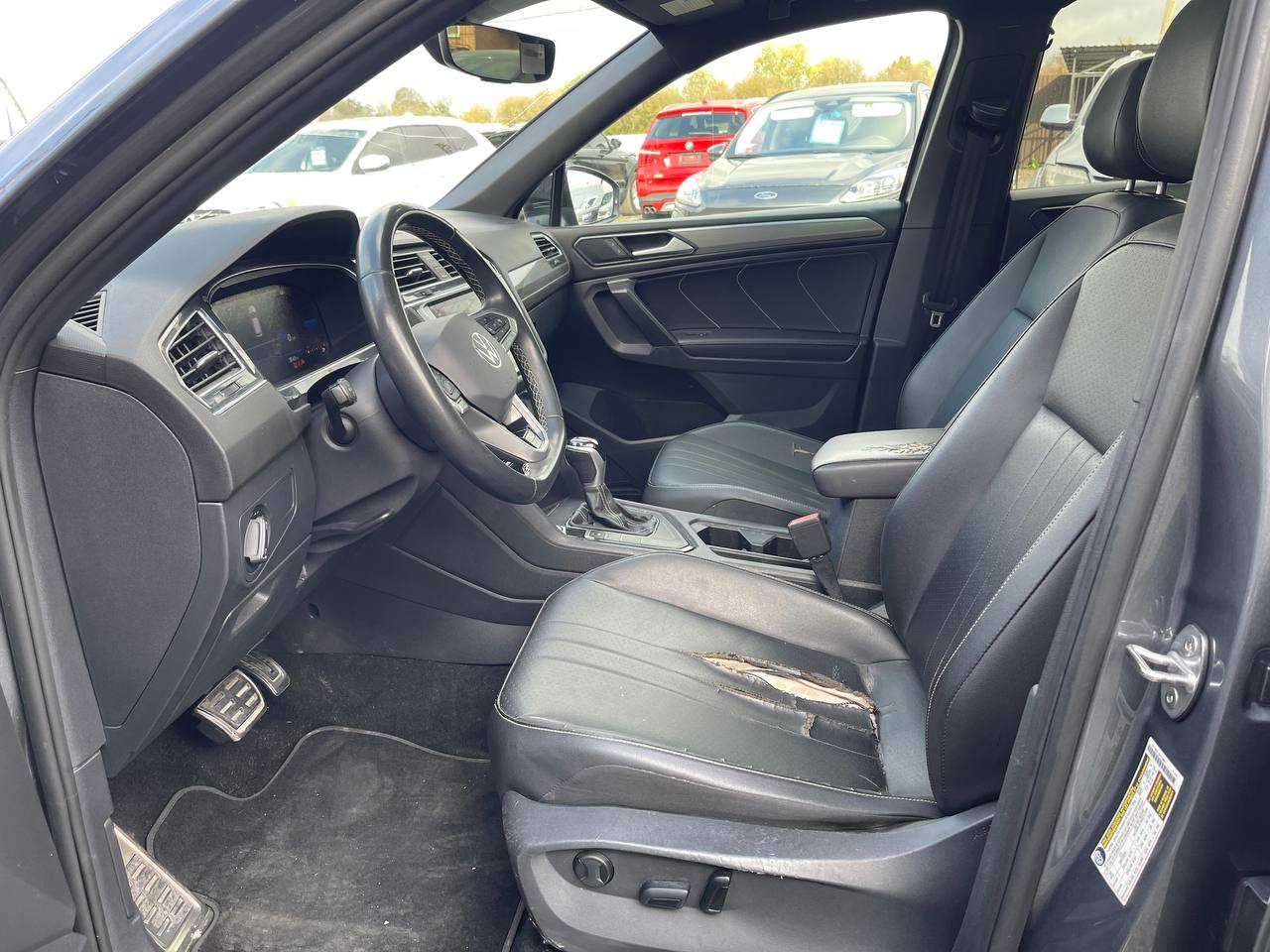 VOLKSWAGEN TIGUAN SE R-LINE BLACK 2023