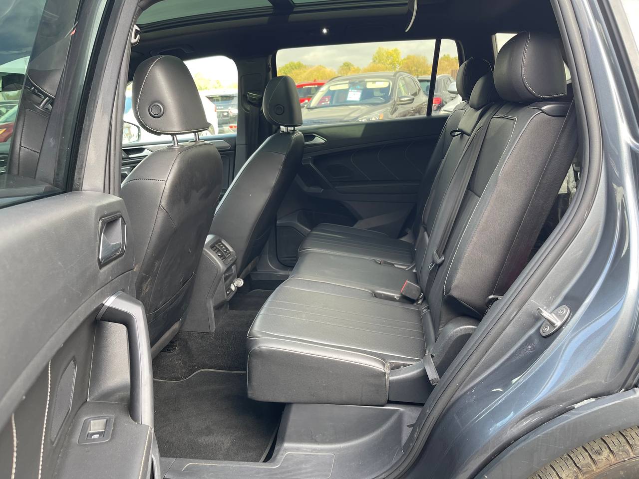 VOLKSWAGEN TIGUAN SE R-LINE BLACK 2023