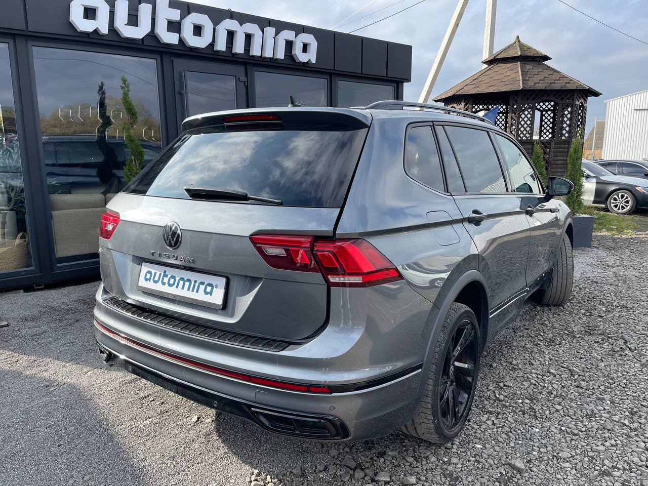 VOLKSWAGEN TIGUAN SE R-LINE BLACK 2023
