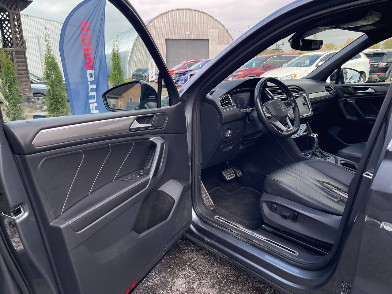 VOLKSWAGEN TIGUAN SE R-LINE BLACK 2023