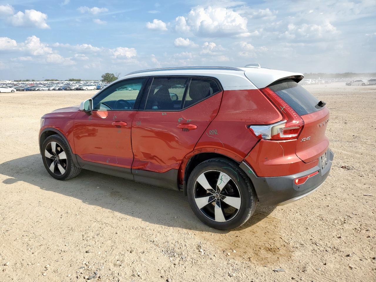 VOLVO XC40 T5 MOMENTUM 2019