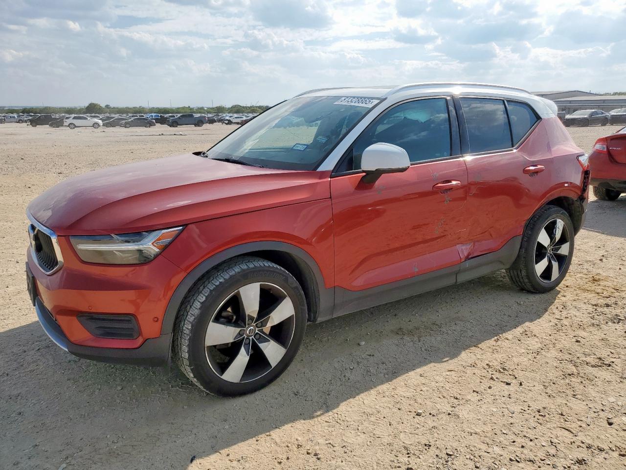 VOLVO XC40 T5 MOMENTUM 2019