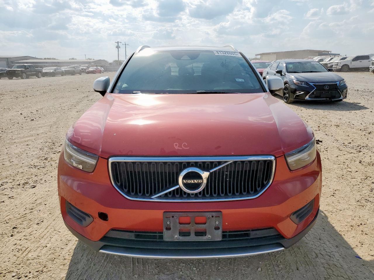 VOLVO XC40 T5 MOMENTUM 2019