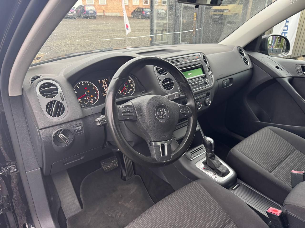 VOLKSWAGEN TIGUAN S 2014